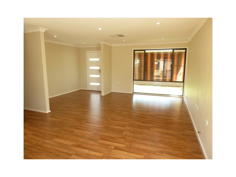 49 Graham Street, Lake Albert NSW 2650