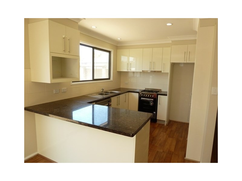 49 Graham Street, Lake Albert NSW 2650