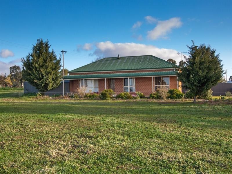 52 Dukes Road, Lake Albert NSW 2650