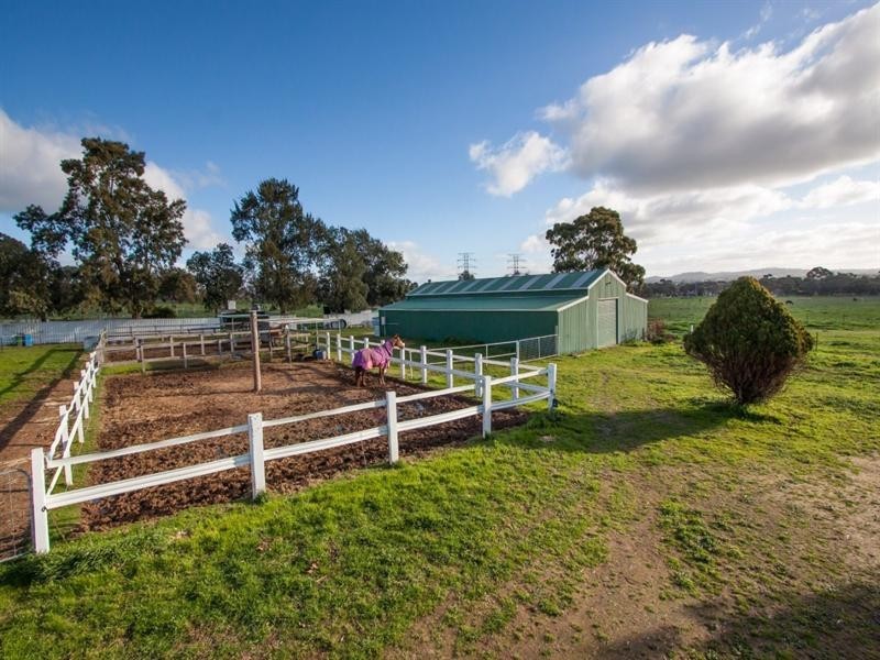 52 Dukes Road, Lake Albert NSW 2650
