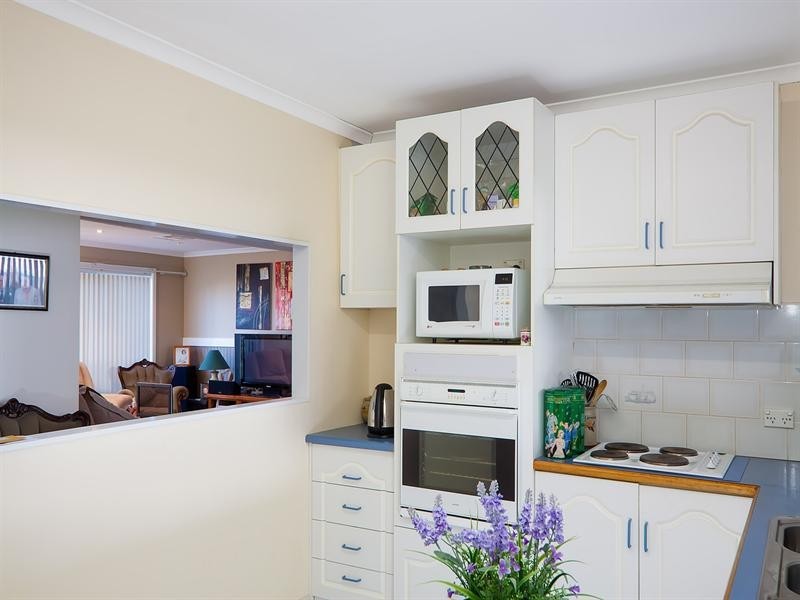 52 Dukes Road, Lake Albert NSW 2650