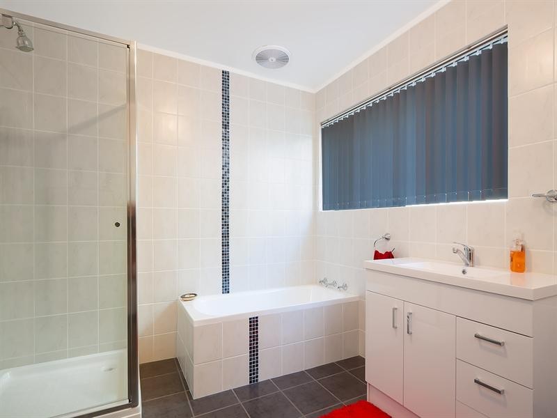 52 Dukes Road, Lake Albert NSW 2650