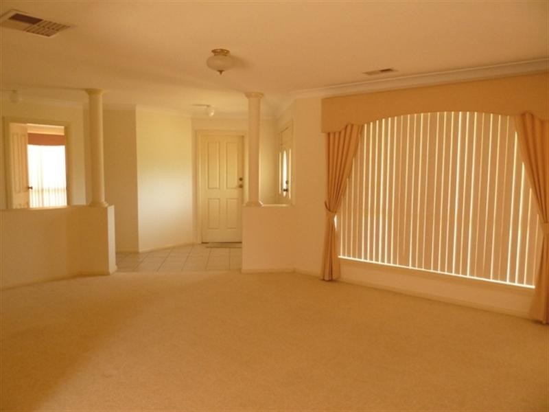 4 Harrier Street, Estella NSW 2650