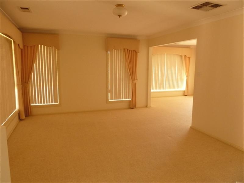 4 Harrier Street, Estella NSW 2650