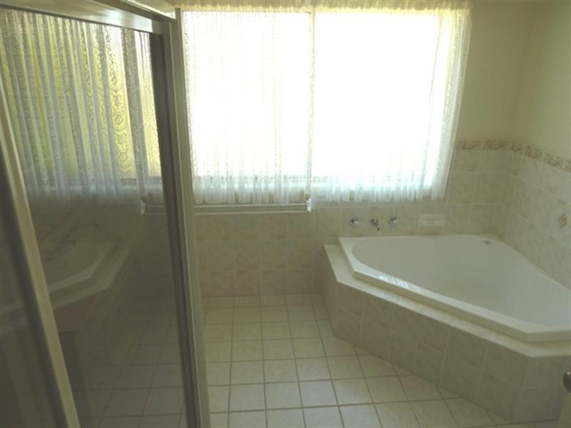 4 Harrier Street, Estella NSW 2650