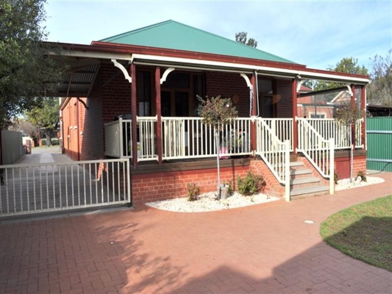 42 Collins Street, Turvey Park NSW 2650