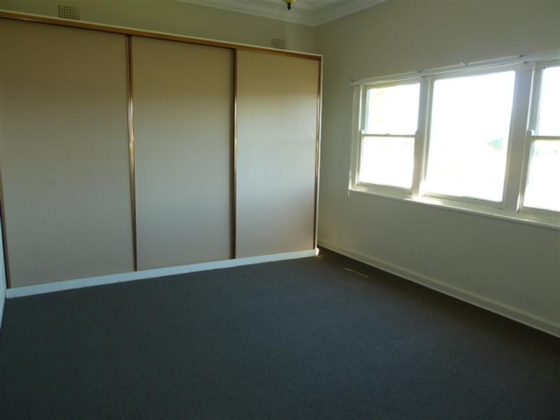 11 The Boulevard, Kooringal NSW 2650