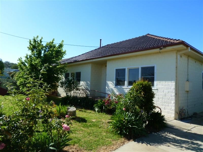 11 The Boulevard, Kooringal NSW 2650