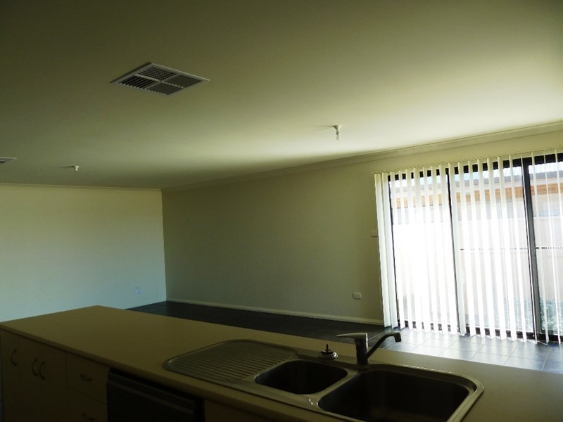69 Stirling Boulevard, Tatton NSW 2650