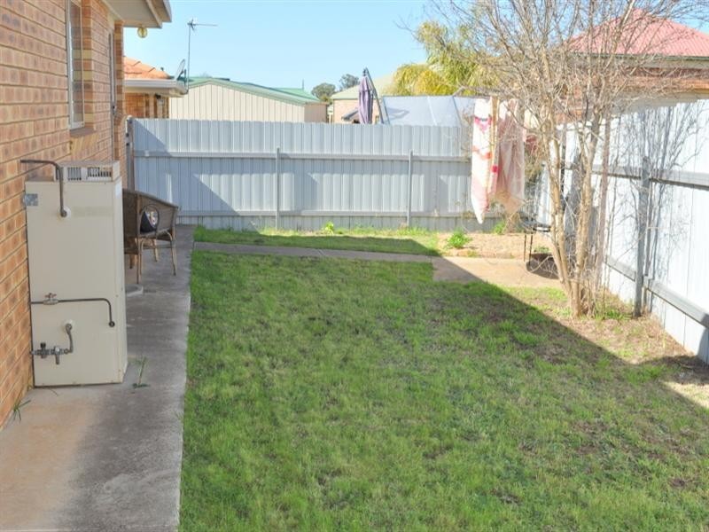 1/10 Gunn Drive, Estella NSW 2650