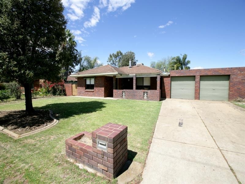 3 Forrest Street, Lake Albert NSW 2650