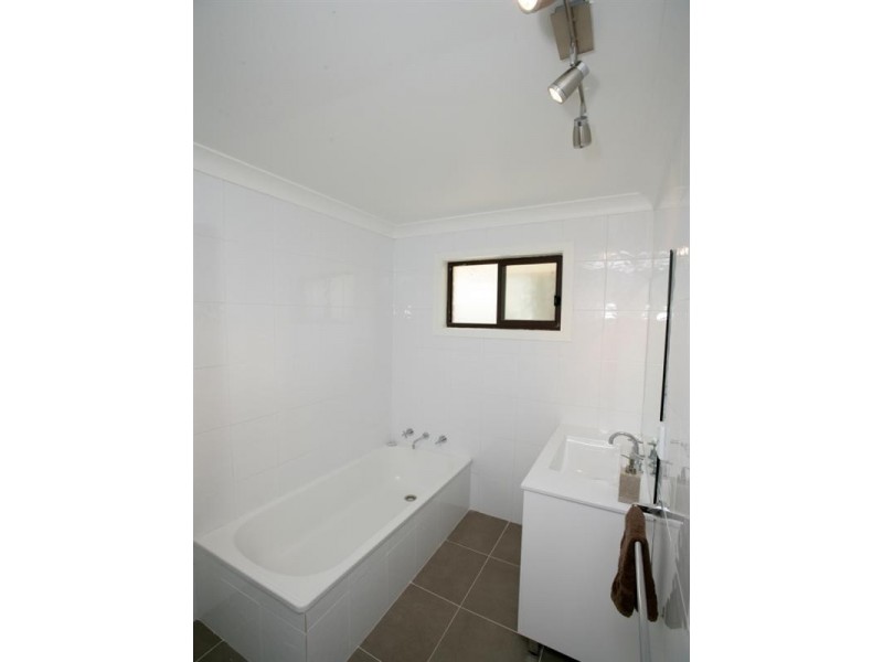 3 Forrest Street, Lake Albert NSW 2650