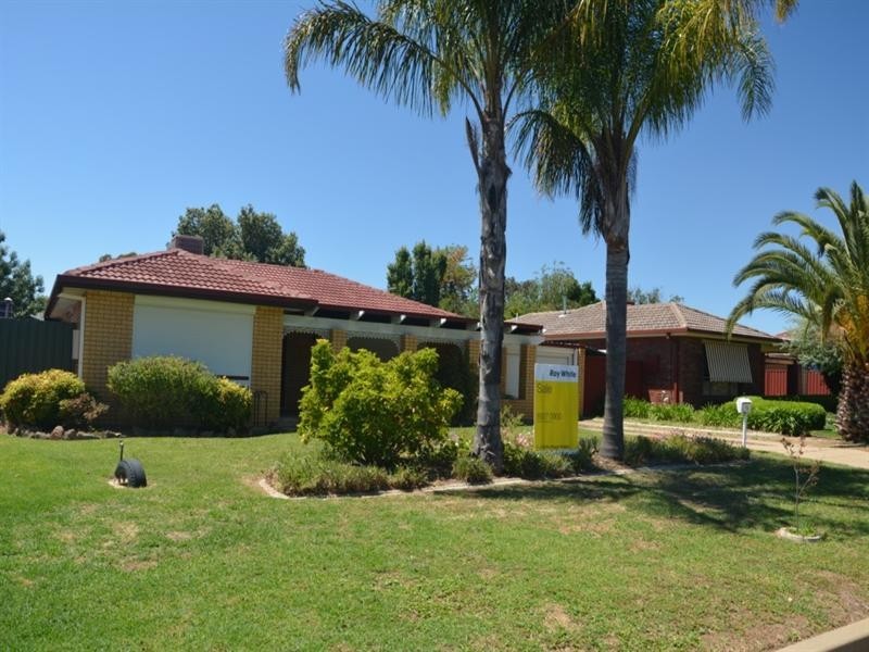 78 McKell Avenue, Mount Austin NSW 2650