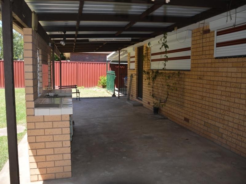 78 McKell Avenue, Mount Austin NSW 2650