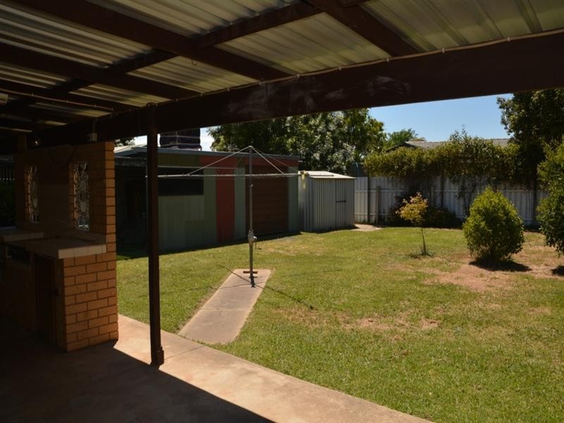 78 McKell Avenue, Mount Austin NSW 2650