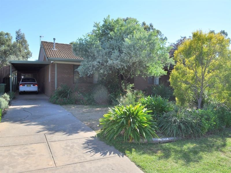 16 Bandera Avenue, Glenfield Park NSW 2650