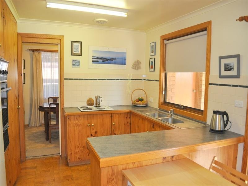 16 Bandera Avenue, Glenfield Park NSW 2650