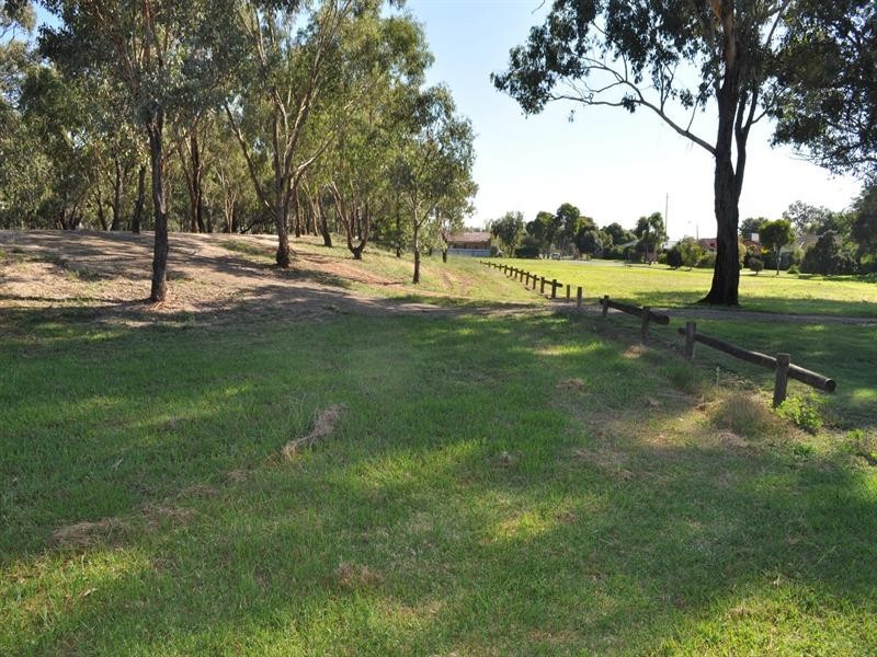 16 Bandera Avenue, Glenfield Park NSW 2650