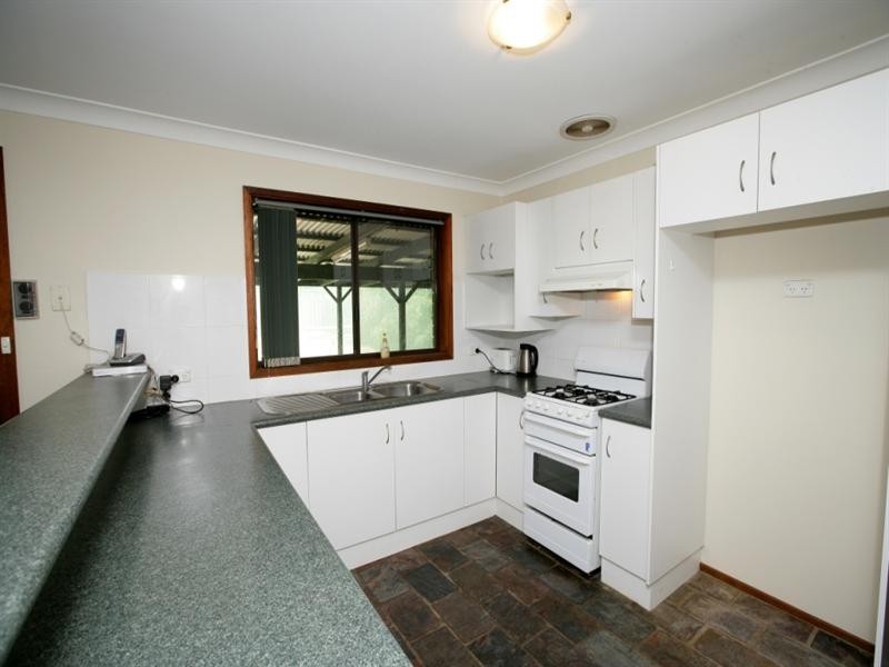 24 Pugsley Avenue, Estella NSW 2650