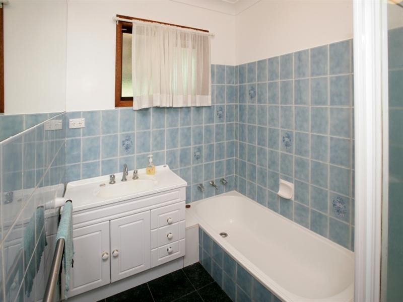 24 Pugsley Avenue, Estella NSW 2650