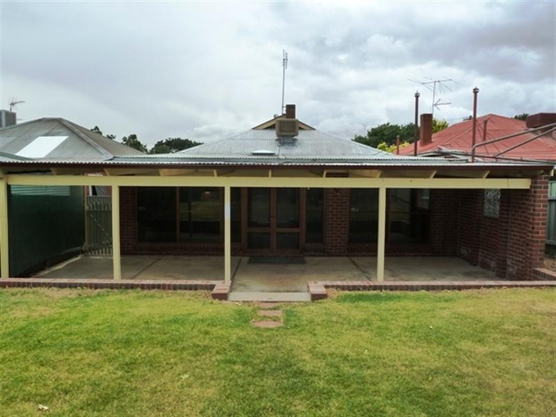 36 Garland Street, Wagga Wagga NSW 2650