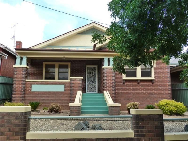 36 Garland Street, Wagga Wagga NSW 2650