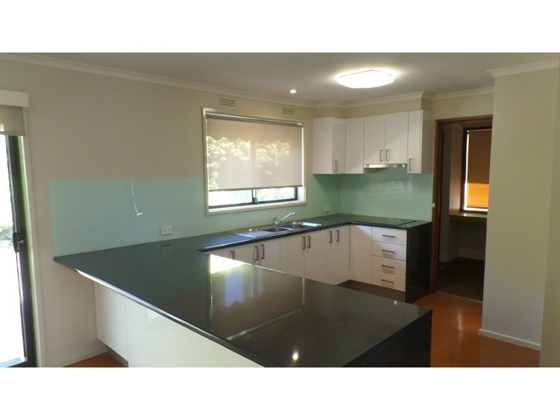 37 Merinda Crescent, Wagga Wagga NSW 2650