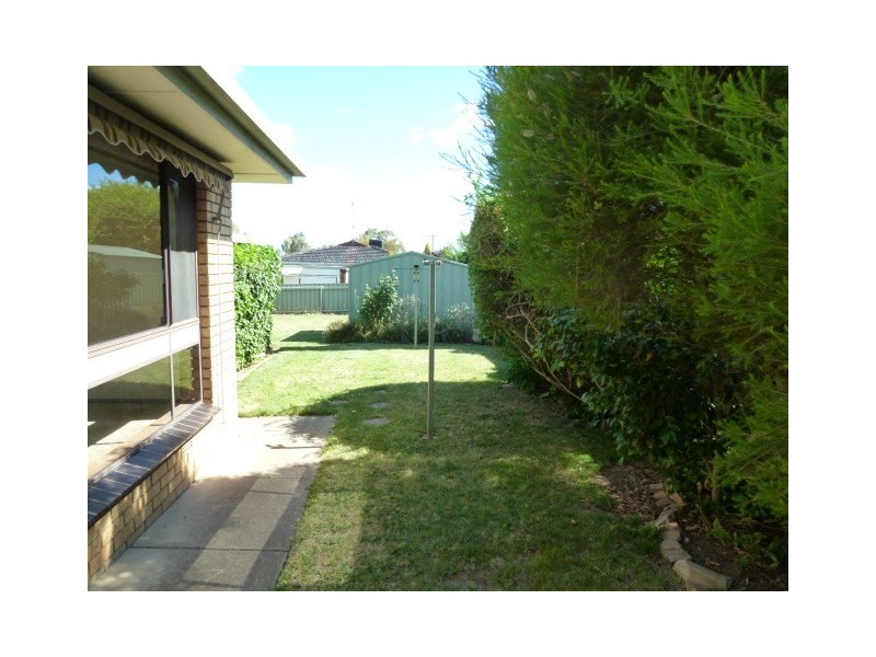 37 Merinda Crescent, Wagga Wagga NSW 2650