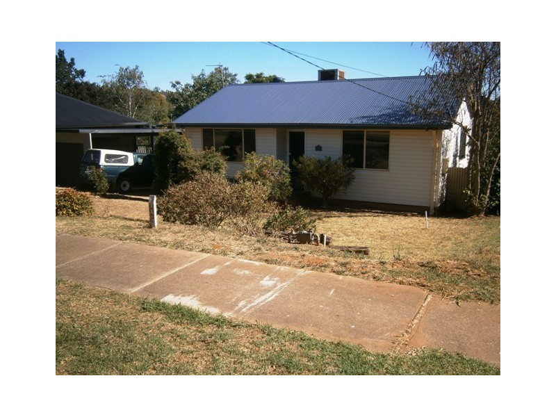 14 Condon Avenue, Wagga Wagga NSW 2650