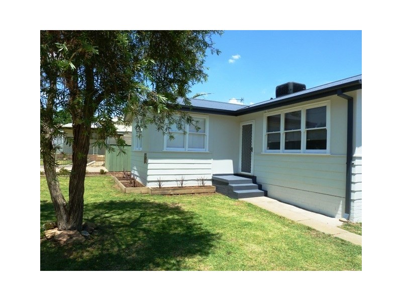 21 Spooner Avenue, Wagga Wagga NSW 2650