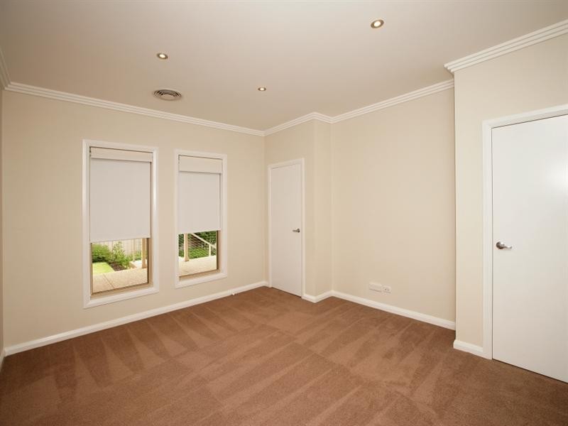 18 Brindabella Drive, Tatton NSW 2650