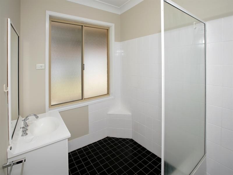 14 Lockett Place, Tolland NSW 2650