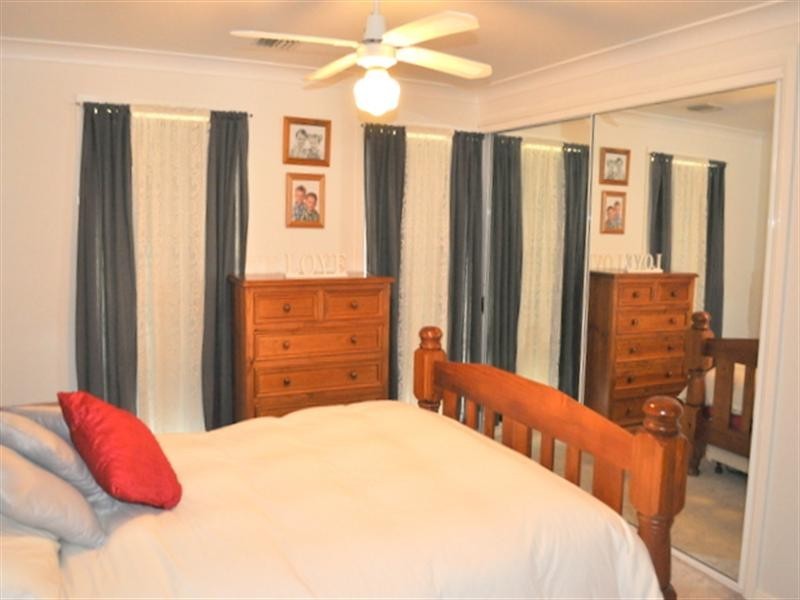 25 Bamarook Crescent, Wagga Wagga NSW 2650