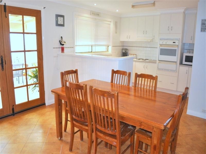 25 Bamarook Crescent, Wagga Wagga NSW 2650