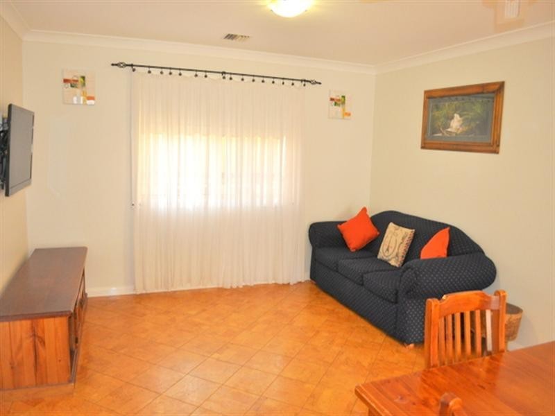 25 Bamarook Crescent, Wagga Wagga NSW 2650