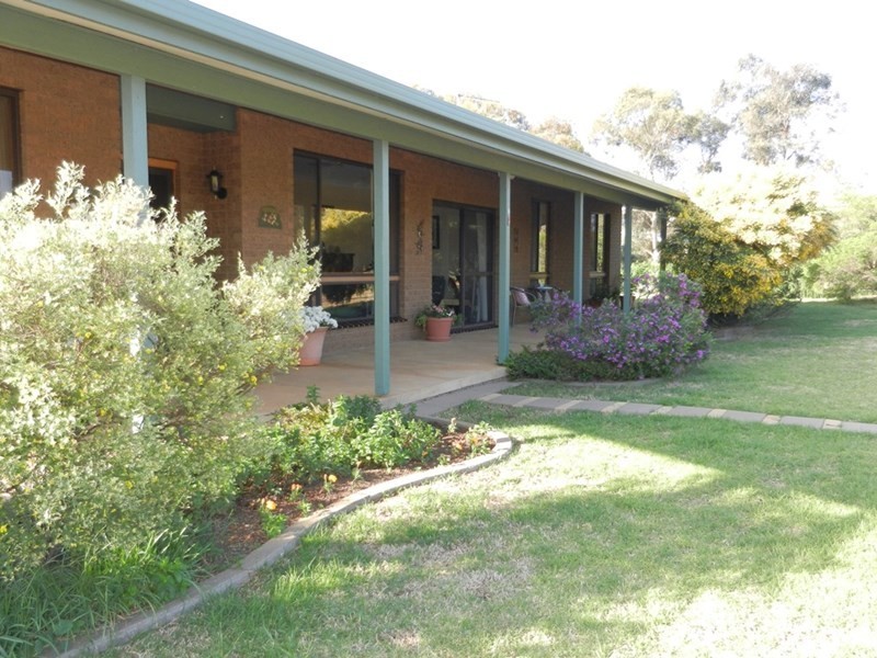 4 Stinson Street, Coolamon NSW 2701