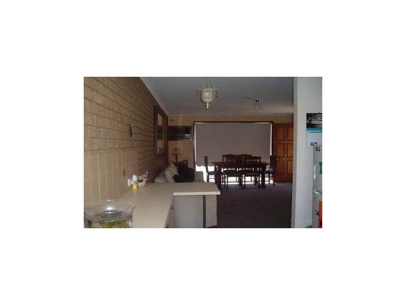 2/2 Nordlingen Drive, Tolland NSW 2650