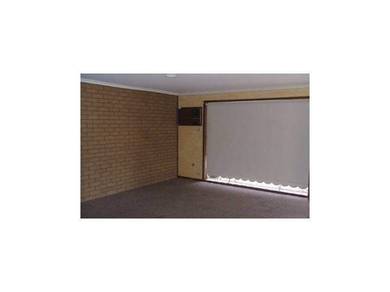 2/2 Nordlingen Drive, Tolland NSW 2650