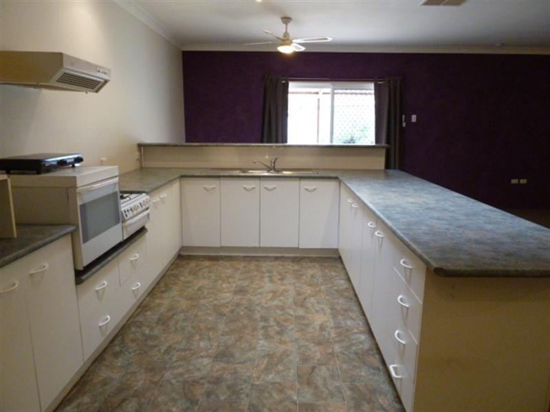 4 Castlereagh Avenue, Wagga Wagga NSW 2650