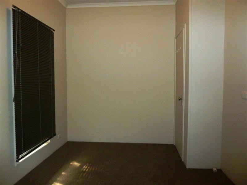 4 Castlereagh Avenue, Wagga Wagga NSW 2650