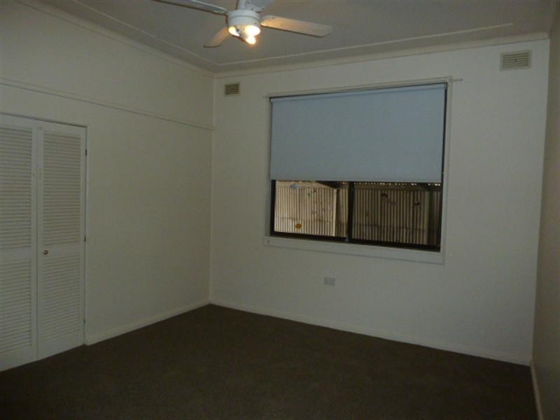 4 Castlereagh Avenue, Wagga Wagga NSW 2650