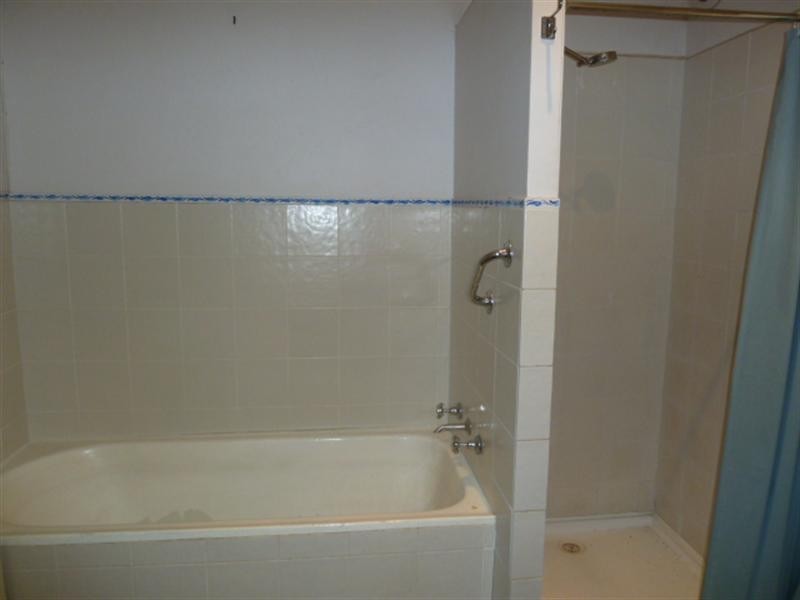 4 Castlereagh Avenue, Wagga Wagga NSW 2650