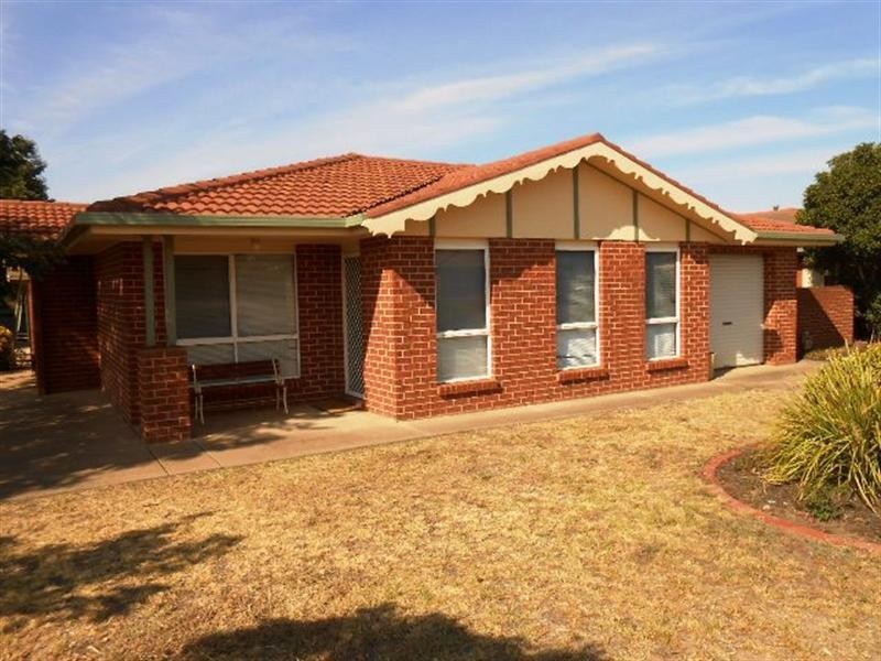 1/1 Yugana Place, Glenfield Park NSW 2650
