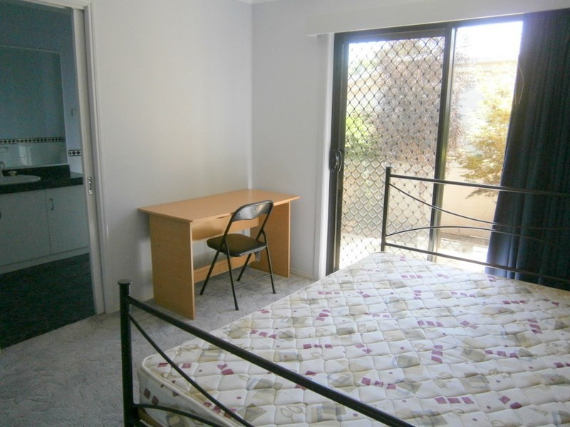 12 Osprey Place, Estella NSW 2650