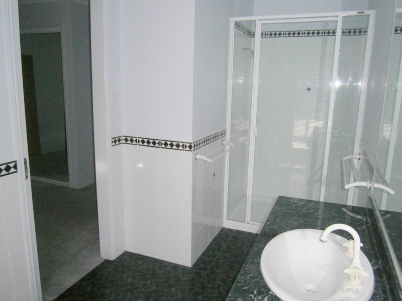 12 Osprey Place, Estella NSW 2650