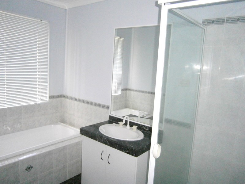 12 Osprey Place, Estella NSW 2650