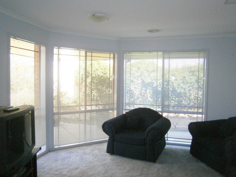 12 Osprey Place, Estella NSW 2650