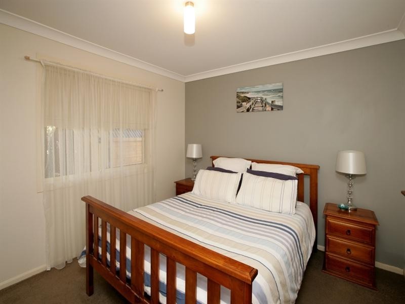 30 Girraween Mews, Glenfield Park NSW 2650