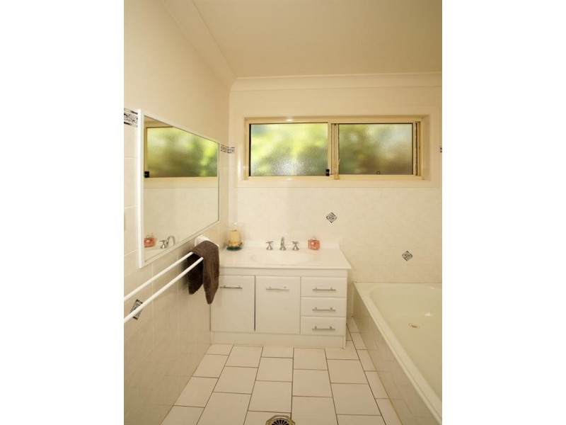 30 Girraween Mews, Glenfield Park NSW 2650