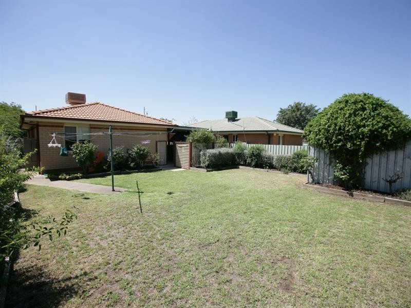 30 Girraween Mews, Glenfield Park NSW 2650